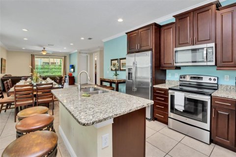 House in Kissimmee, Florida 8 bedrooms, 316.98 sq.m. № 2148928 - photo 5