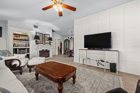 Casa en venta en Cape Coral, Florida, 3 dormitorios, 125.7 m2 № 2387409 - foto 11