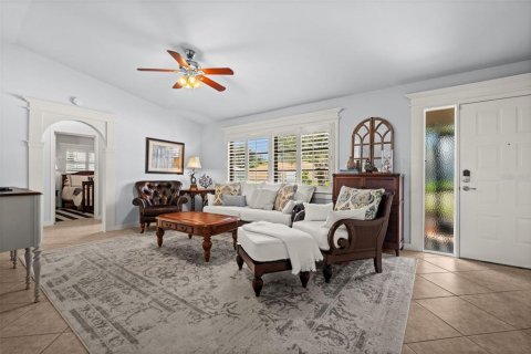 Casa en venta en Cape Coral, Florida, 3 dormitorios, 125.7 m2 № 2387409 - foto 8