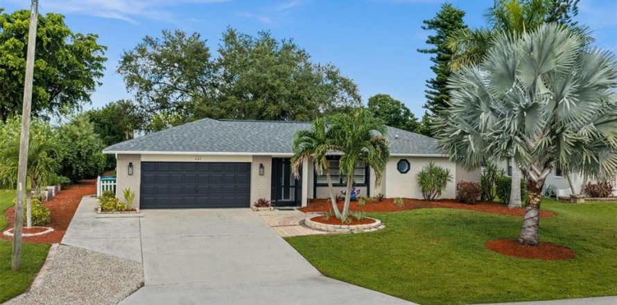Casa en Cape Coral, Florida 3 dormitorios, 125.7 m2 № 2387409