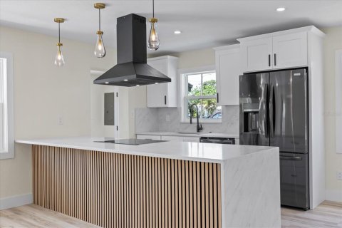 Casa en venta en Tampa, Florida, 3 dormitorios, 120.77 m2 № 1769491 - foto 9