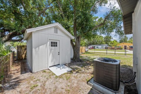 Casa en venta en Tampa, Florida, 3 dormitorios, 120.77 m2 № 1769491 - foto 27