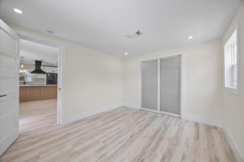 Casa en venta en Tampa, Florida, 3 dormitorios, 120.77 m2 № 1769491 - foto 17