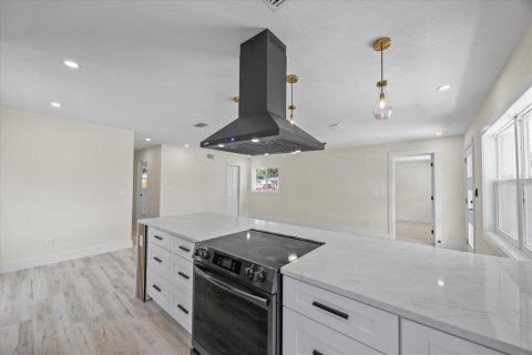 Casa en venta en Tampa, Florida, 3 dormitorios, 120.77 m2 № 1769491 - foto 14