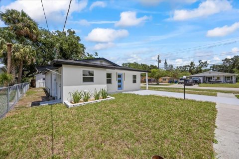 Casa en venta en Tampa, Florida, 3 dormitorios, 120.77 m2 № 1769491 - foto 2
