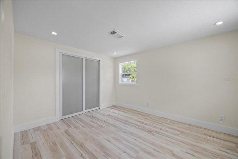 Casa en venta en Tampa, Florida, 3 dormitorios, 120.77 m2 № 1769491 - foto 15