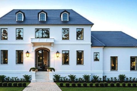 Casa en venta en Tampa, Florida, 6 dormitorios, 566.7 m2 № 1916842 - foto 1