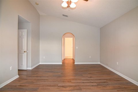Villa ou maison à vendre à Haines City, Floride: 4 chambres, 205.78 m2 № 2213653 - photo 11