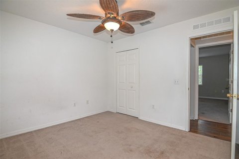 Villa ou maison à vendre à Haines City, Floride: 4 chambres, 205.78 m2 № 2213653 - photo 19