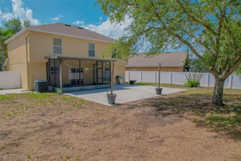 Villa ou maison à vendre à Haines City, Floride: 4 chambres, 205.78 m2 № 2213653 - photo 3