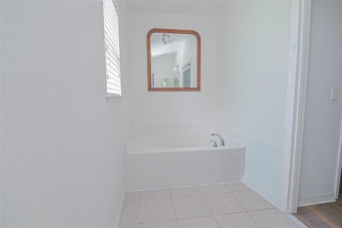 Villa ou maison à vendre à Haines City, Floride: 4 chambres, 205.78 m2 № 2213653 - photo 13