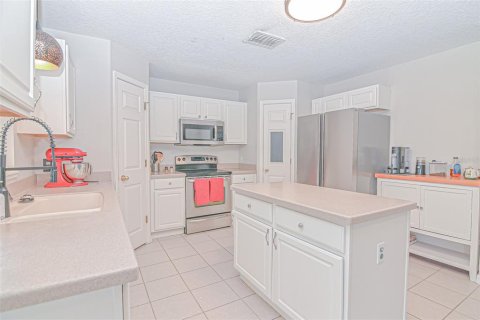 Villa ou maison à vendre à Haines City, Floride: 4 chambres, 205.78 m2 № 2213653 - photo 4