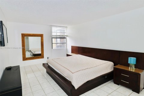 Condominio en venta en Aventura, Florida, 2 dormitorios, 92.34 m2 № 1868188 - foto 5