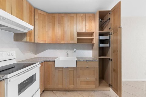 Condominio en alquiler en Pompano Beach, Florida, 1 dormitorio, 69.68 m2 № 2086022 - foto 6