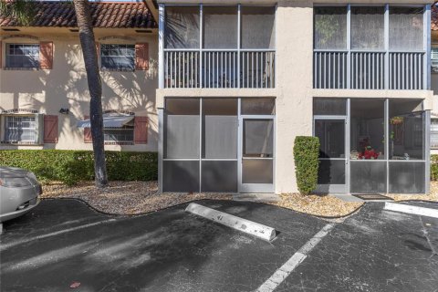 Condominio en alquiler en Pompano Beach, Florida, 1 dormitorio, 69.68 m2 № 2086022 - foto 2