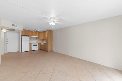 Condominio en alquiler en Pompano Beach, Florida, 1 dormitorio, 69.68 m2 № 2086022 - foto 14