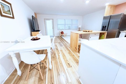 Condo in Deerfield Beach, Florida, 1 bedroom  № 2020235 - photo 9