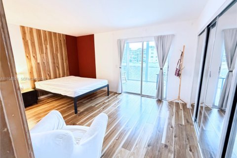 Condo in Deerfield Beach, Florida, 1 bedroom  № 2020235 - photo 14