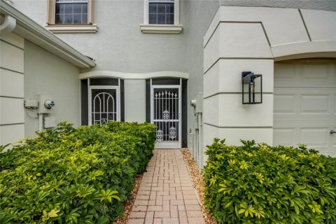 Touwnhouse à vendre à Lehigh Acres, Floride: 3 chambres, 141.21 m2 № 2166526 - photo 5