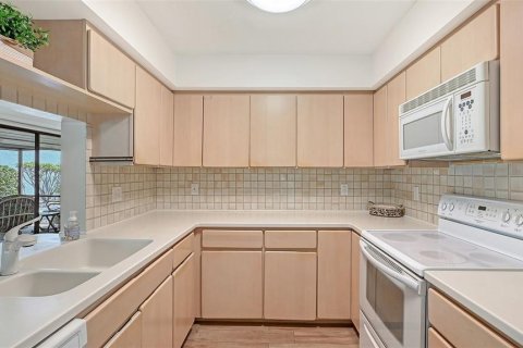 Villa ou maison à vendre à Sarasota, Floride: 2 chambres, 142.6 m2 № 2199333 - photo 23