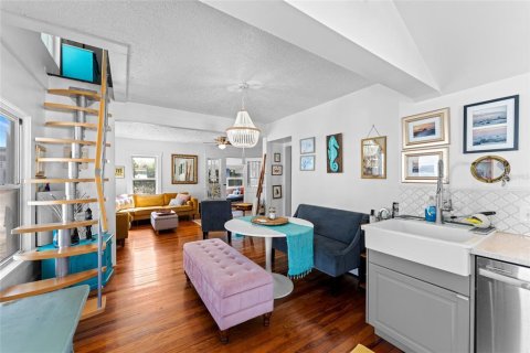 Villa ou maison à vendre à Saint Petersburg, Floride: 3 chambres, 138.05 m2 № 2100035 - photo 13