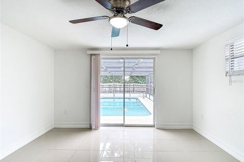 Casa en venta en Port Richey, Florida, 3 dormitorios, 126.35 m2 № 1910868 - foto 19