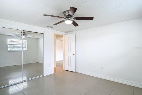 Casa en venta en Port Richey, Florida, 3 dormitorios, 126.35 m2 № 1910868 - foto 27
