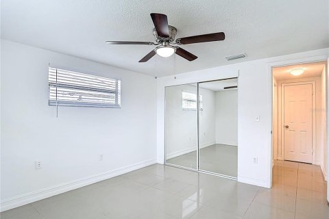 Casa en venta en Port Richey, Florida, 3 dormitorios, 126.35 m2 № 1910868 - foto 28