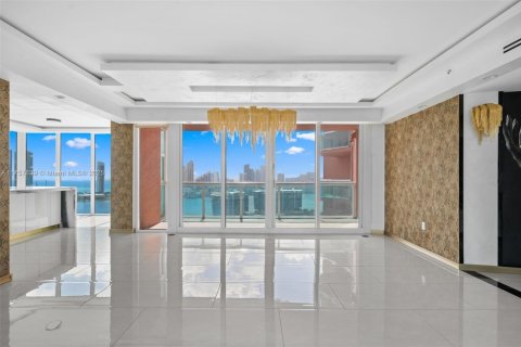 Condominio en venta en Aventura, Florida, 3 dormitorios, 252.69 m2 № 1713939 - foto 5