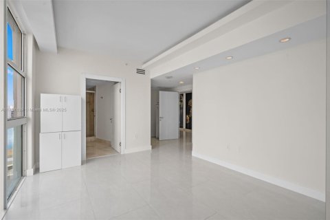 Condominio en venta en Aventura, Florida, 3 dormitorios, 252.69 m2 № 1713939 - foto 29