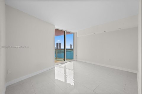 Condominio en venta en Aventura, Florida, 3 dormitorios, 252.69 m2 № 1713939 - foto 23
