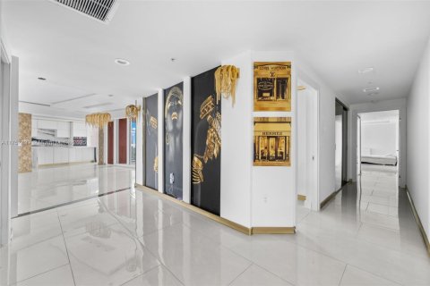 Condominio en venta en Aventura, Florida, 3 dormitorios, 252.69 m2 № 1713939 - foto 8
