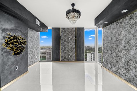 Condominio en venta en Aventura, Florida, 3 dormitorios, 252.69 m2 № 1713939 - foto 12