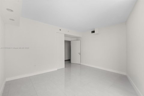 Condominio en venta en Aventura, Florida, 3 dormitorios, 252.69 m2 № 1713939 - foto 25