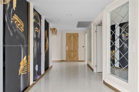 Condominio en venta en Aventura, Florida, 3 dormitorios, 252.69 m2 № 1713939 - foto 7