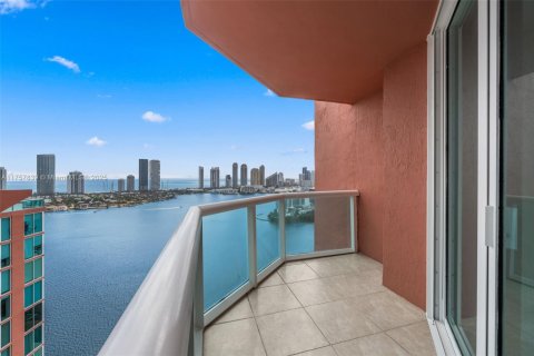 Condominio en venta en Aventura, Florida, 3 dormitorios, 252.69 m2 № 1713939 - foto 18