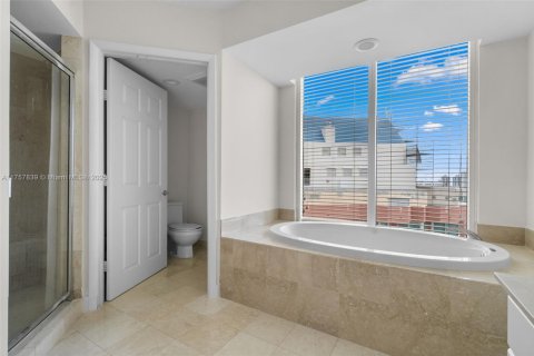 Condominio en venta en Aventura, Florida, 3 dormitorios, 252.69 m2 № 1713939 - foto 21