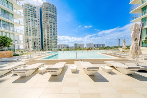 Condominio en venta en Sunny Isles Beach, Florida, 3 dormitorios, 173.26 m2 № 1895253 - foto 23