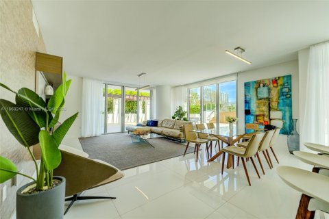 Condominio en venta en Sunny Isles Beach, Florida, 3 dormitorios, 173.26 m2 № 1895253 - foto 14