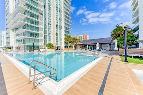 Condominio en venta en Sunny Isles Beach, Florida, 3 dormitorios, 173.26 m2 № 1895253 - foto 22