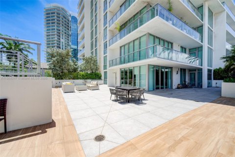 Condominio en venta en Sunny Isles Beach, Florida, 3 dormitorios, 173.26 m2 № 1895253 - foto 19