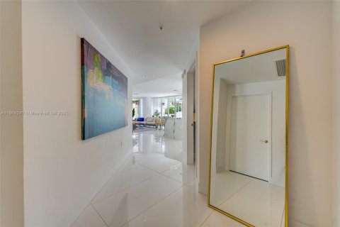 Condominio en venta en Sunny Isles Beach, Florida, 3 dormitorios, 173.26 m2 № 1895253 - foto 9