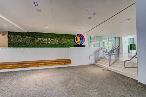 Condominio en venta en Sunny Isles Beach, Florida, 3 dormitorios, 173.26 m2 № 1895253 - foto 3