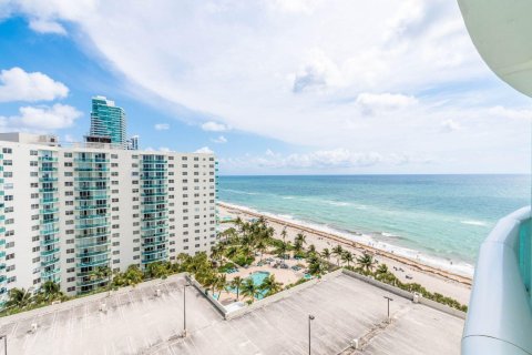 Copropriété à vendre à Hollywood, Floride: 1 chambre, 81.2 m2 № 2245278 - photo 3