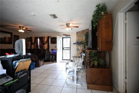 Villa ou maison à vendre à Tampa, Floride: 4 chambres, 186.73 m2 № 1750215 - photo 11