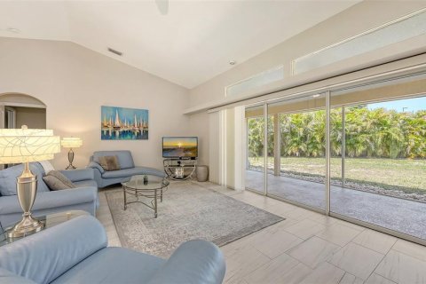 Casa en venta en Sarasota, Florida, 4 dormitorios, 186.55 m2 № 1759669 - foto 11