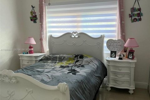 Снять в аренду кондоминиум в Майами, Флорида 3 спальни, 108.42м2, № 2044207 - фото 11