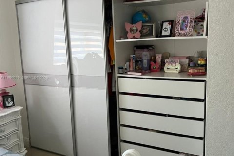 Снять в аренду кондоминиум в Майами, Флорида 3 спальни, 108.42м2, № 2044207 - фото 19