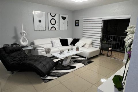 Снять в аренду кондоминиум в Майами, Флорида 3 спальни, 108.42м2, № 2044207 - фото 23