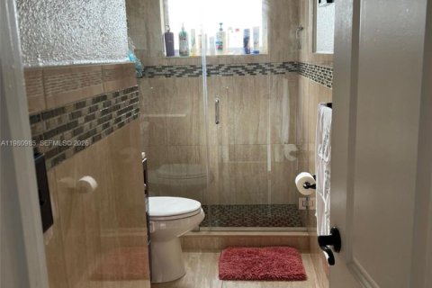 Снять в аренду кондоминиум в Майами, Флорида 3 спальни, 108.42м2, № 2044207 - фото 5